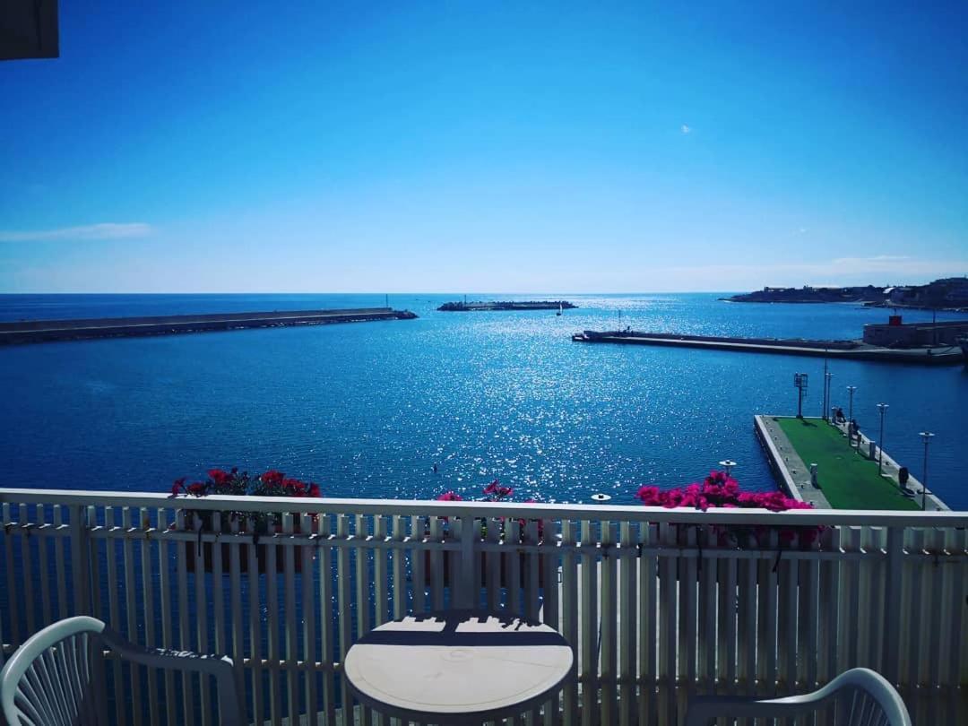 B&B La Baia Bisceglie Exterior foto